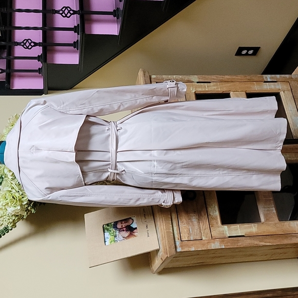 Gabrielle Union New York & Company Belted Trench Coat - SZ M - Picture 6 of 12